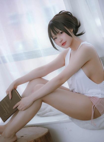 被老板抱进办公室糟蹋h