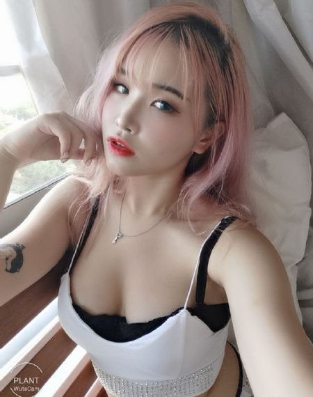 铁匠家的小卿卿