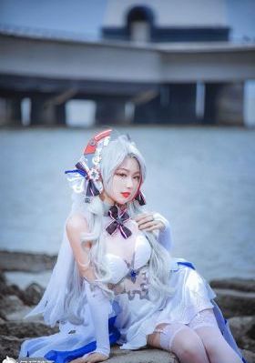 困在同一天一千年