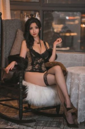 两个女人诱惑