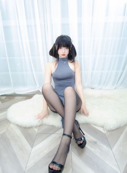网游之美女同居