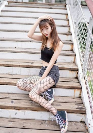 芳芳电影英文简介