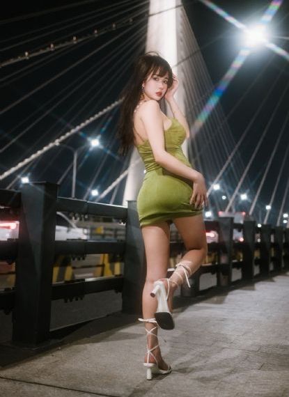 年轻的后母