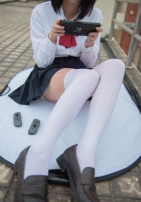 25岁女子高中生