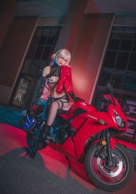 韩剧《鬣狗》