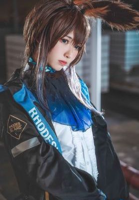 二级黄色